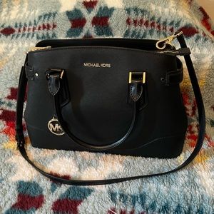 Black Michael Kors Crossbody